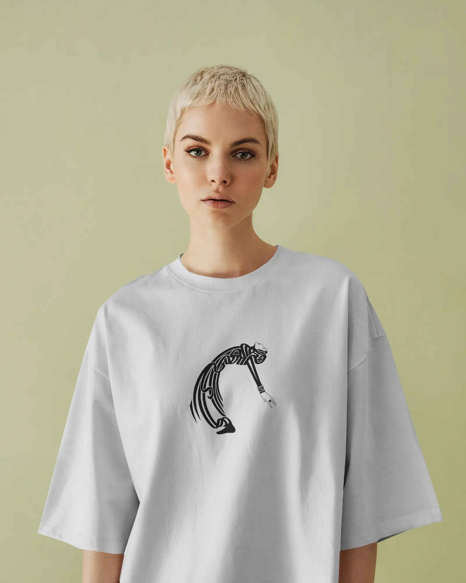 Persian Typography Oversized T-Shirt | Artistic Female Form Design